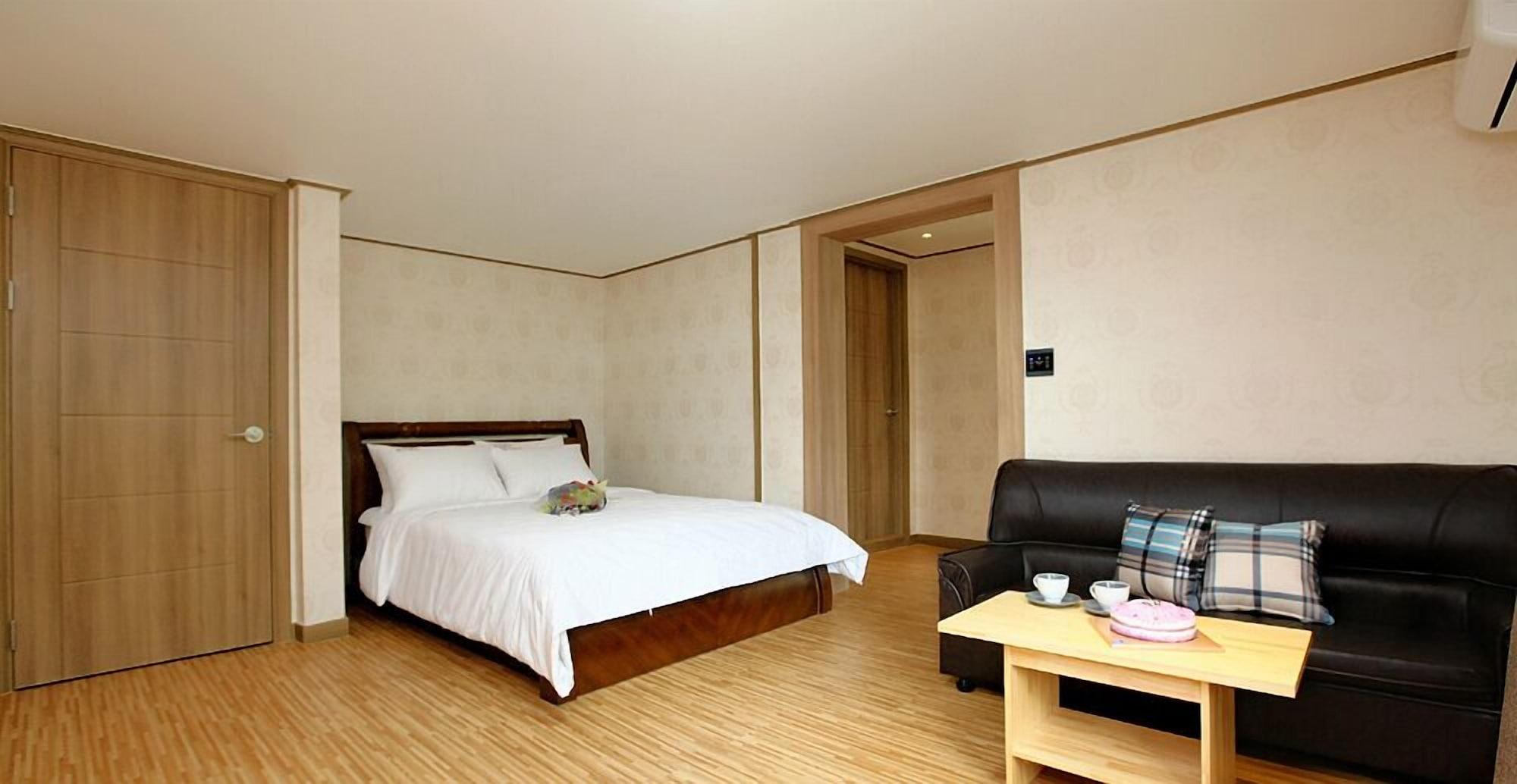 Traum Hotel & Condo Gapyeong Exterior foto